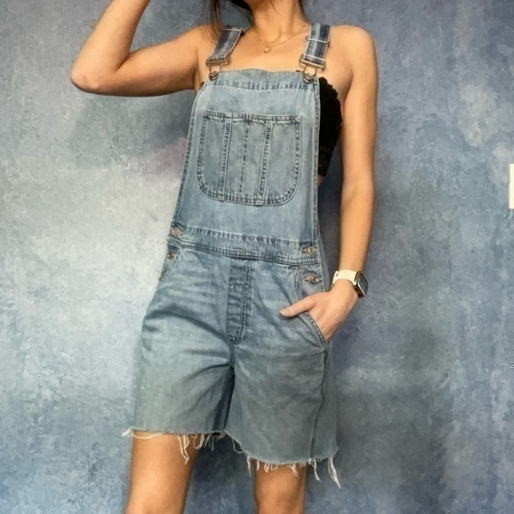 Gap Vintage Light Wash Cutoff Denim Overalls